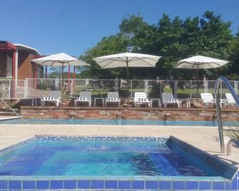Vista Alegre Natural Resort - Independencia - Piscina