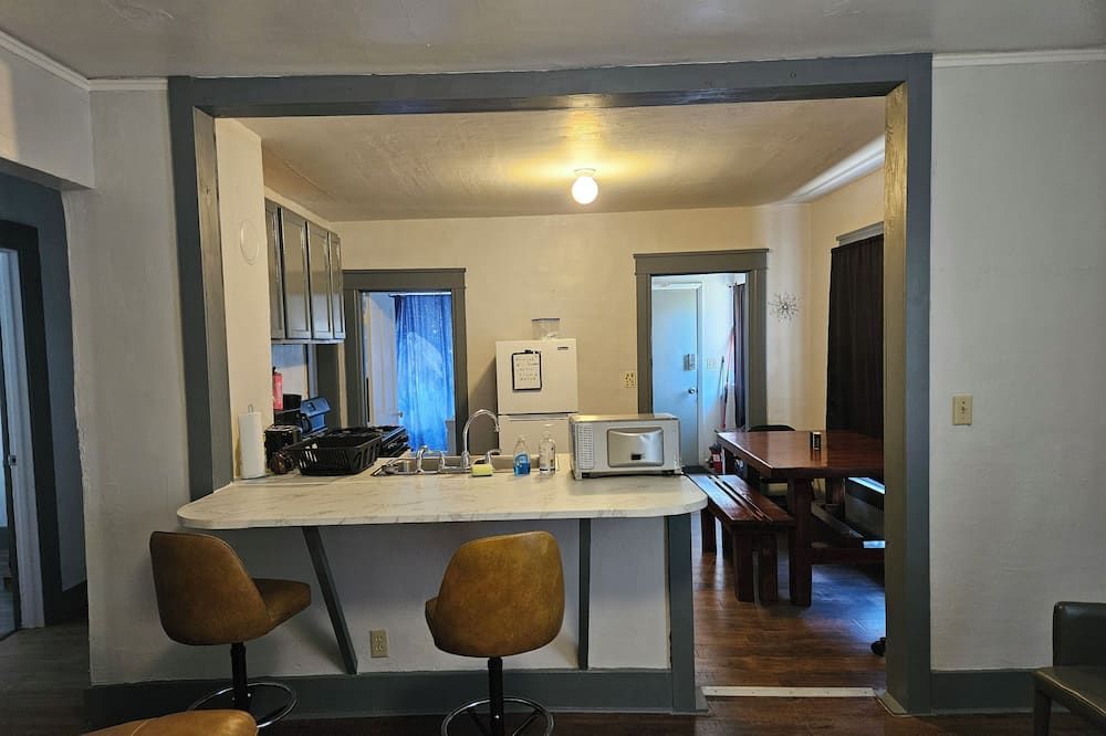 Remodeled Cute 3 room 1 bath house - La Junta