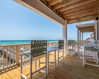 Sea Side 4 Bedroom Townhouse by RedAwning - Navarre - Balcón