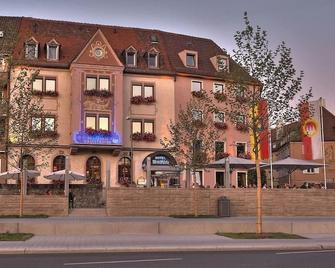 Hotel & Restaurant Walfisch - Wurzburg - Toà nhà