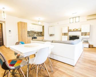 Platinum Rooms District 1 & 2 - וולונטאר - חדר אוכל