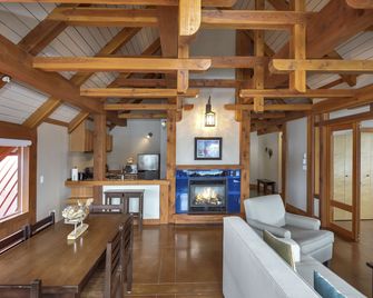 Black Rock Landing - יוקלולט - סלון