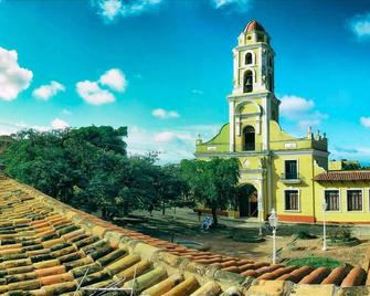 Hostal Minerva y Rolando - Trinidad - Edificio