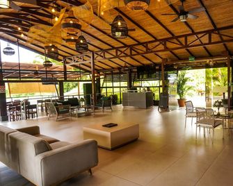 Palo Alto Glamping Hotel - Platanal