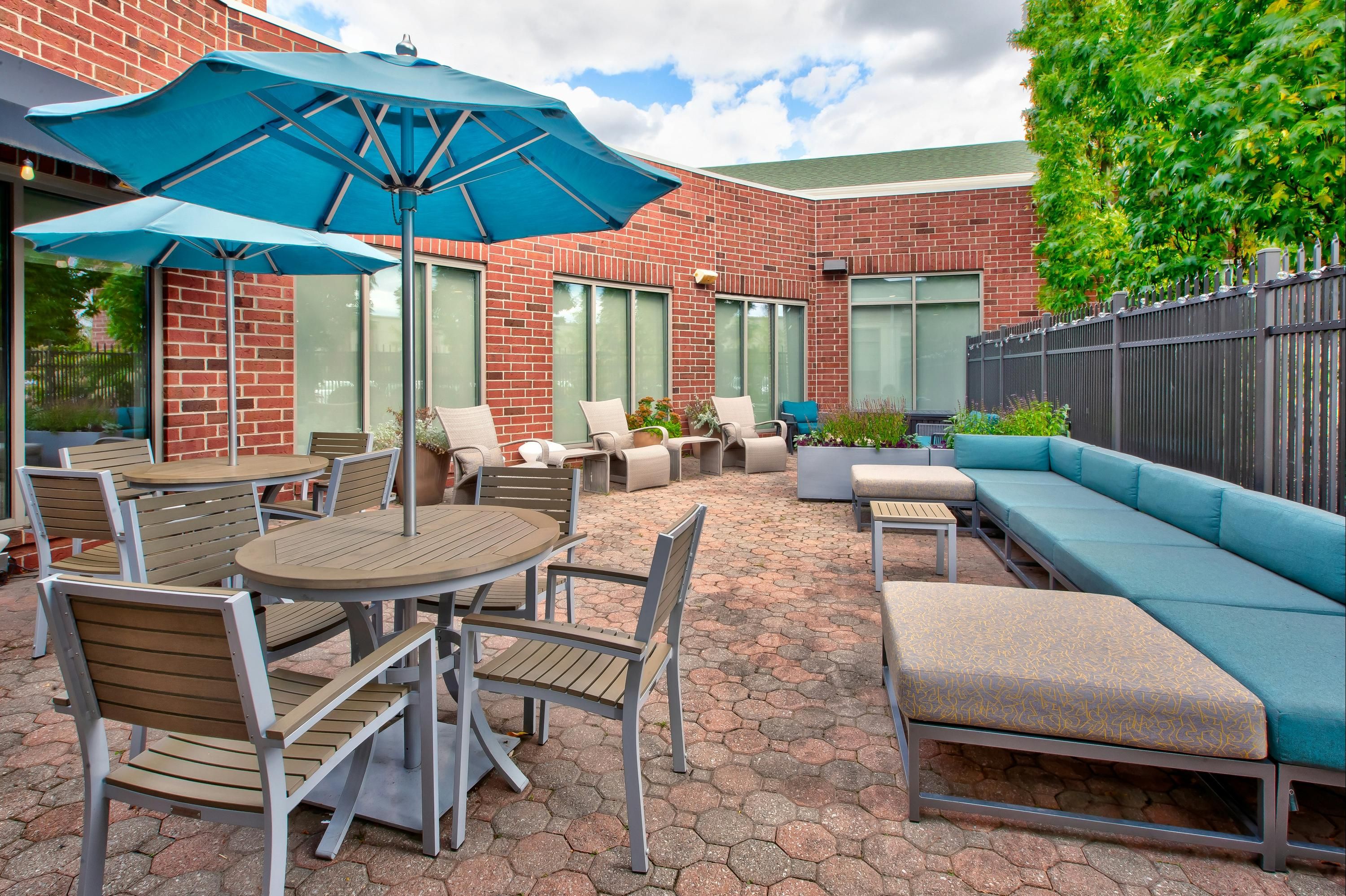 Hilton Garden Inn Dayton/Beavercreek - דייטון - פטיו