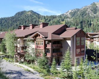 1205B - Double Queen Standard Eagle Springs West condo - Solitude - Edificio