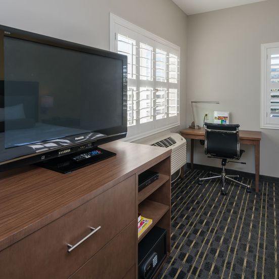 Hotel Aura image 1
