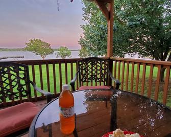 Waterfront Retreat, Lake Limestone - Groesbeck - Балкон