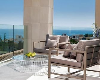 The Oasis by Don Carlos Resort - Adults Only - Marbella - Balcón