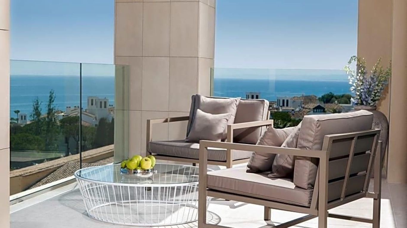 The Oasis by Don Carlos Resort - Adults Only