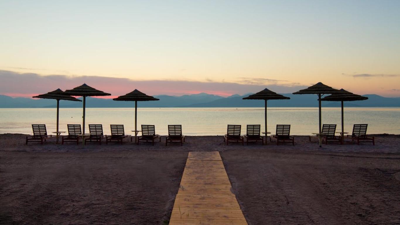 Sun 'n Chill, Boutique Apartments & Beach Villa