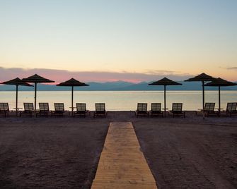 Sun 'n Chill, Boutique Apartments & Beach Villa - Kavos - Playa