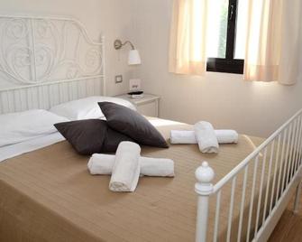 Agriturismo San Leonardo - Centola - Schlafzimmer