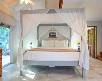 Casa Cecilia Beach Front - Carmen - Schlafzimmer