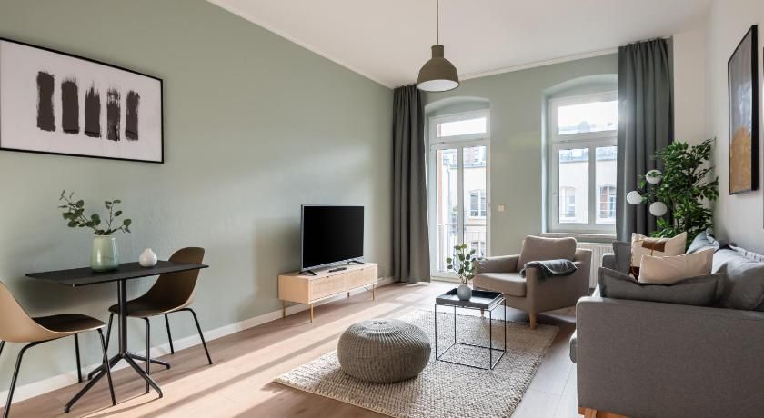 Living room view of Limehome Dresden Jordanstraße