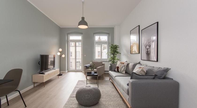 Living room view of Limehome Dresden Jordanstraße