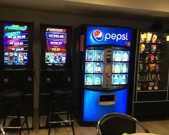 Motel 6 Allentown Pa - Allentown - Shop
