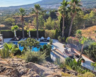 Bed & Breakfast | Guest House Casa Don Carlos - Alhaurín el Grande