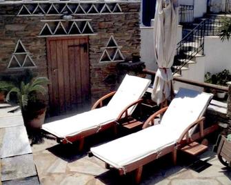 Virginia Studios - Tinos - Balcón