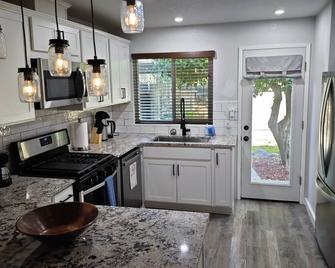 Lemontree House: Chic Davis 3br Gem Near Uc Davis - Davis