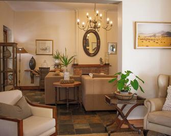 5 Seasons Guest House - Stellenbosch - Oturma odası