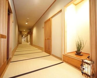 Tokishirazu no Yado Oribana - Ōmachi - Hallway