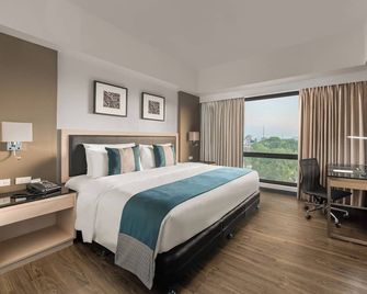 Seda Capitol Central - Bacolod - Bedroom