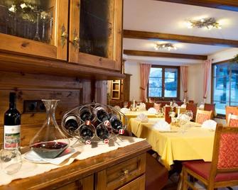 Hotel Seeblick - Goldegg - Restaurante