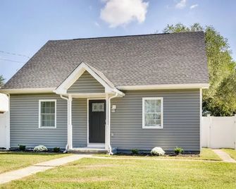 Updated Home - Walk to Salisbury University! - Salisbury - Building