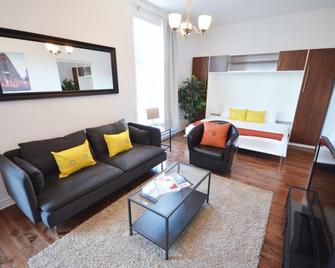 Likeahotel - Le Chambord - Montreal - Living room
