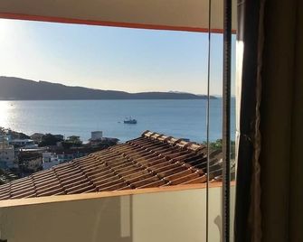 Pousada Vila Do Navegante - בומבינהאס - מרפסת