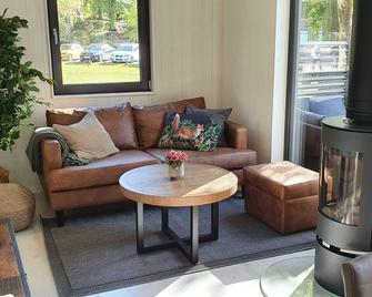 Långasjönäs Camping & Stugby - Karlshamn - Wohnzimmer