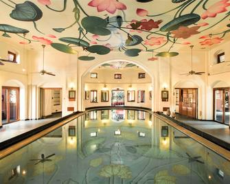 The House of MG - Ahmedabad - Pool