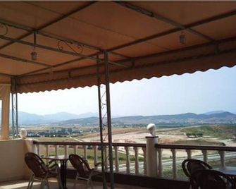 Maliana Star - Tetuán - Balcón