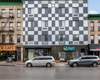 Quality Inn near Sunset Park - Brooklyn - Building