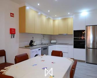 Mystay - Oliveira Douro House - Peso da Régua - Kitchen