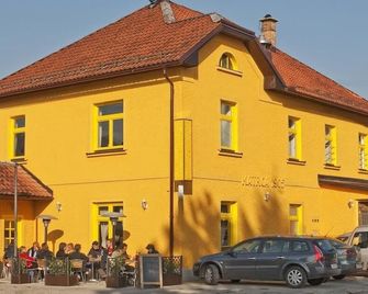 Hotel Katrca - Liubliana - Edificio