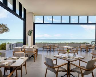 Beach Bay Hotel Mirfa - Al Marfa - Restaurant