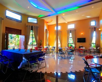 Shine Resort Hotel - קמפאלה - מסעדה