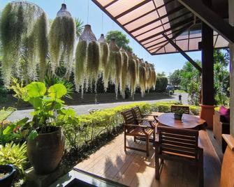 Mai Morn Resort (SHA Plus+) - Wichit - Patio