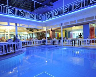 Sun Kiss Otel - Side - Piscina