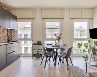 Fresh 1BR apartment @ Trendy south area + free parking - Antuérpia
