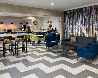 Wingate by Wyndham Uniontown - Uniontown - Lobby
