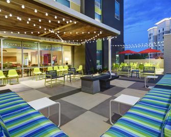Home2 Suites by Hilton Atlanta Airport North - Atlanta - Building