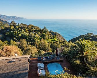 Central Big Sur Retreat - Pool, Spa, Guest House + 5 Acres - Big Sur