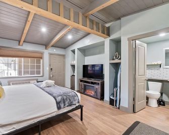 Blue Jay Lodge - סאות' לייק טאהו - חדר שינה