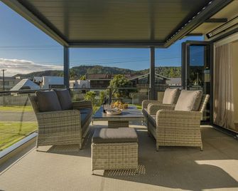 Harbour View - Whangamata Holiday Home - 황거마타 - 발코니
