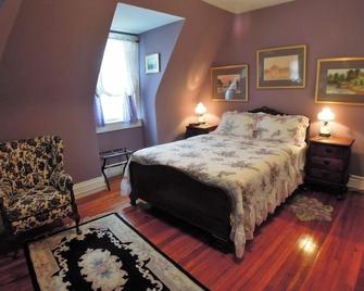 Wilson House Bed & Breakfast - Baltimore - Bedroom