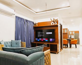 Crescent Stays Banjara Hills - Service Apartments - Hyderabad - Lobby