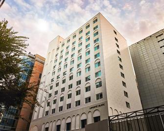 The Connoisseur Residence Hotel - Seoul - Building